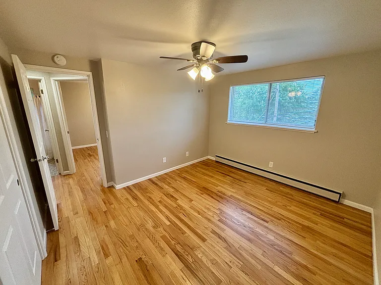 2210 Catalpa Rd #D — Photo 7