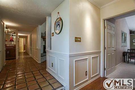2nd image of 403 Cambria Dr