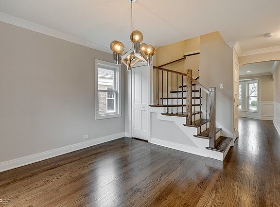 3rd image of 3933 N Pioneer Ave