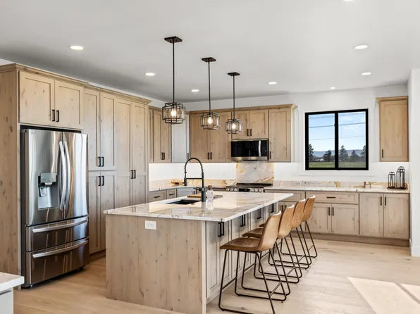 111 Freedom Way, Kalispell, MT 59901