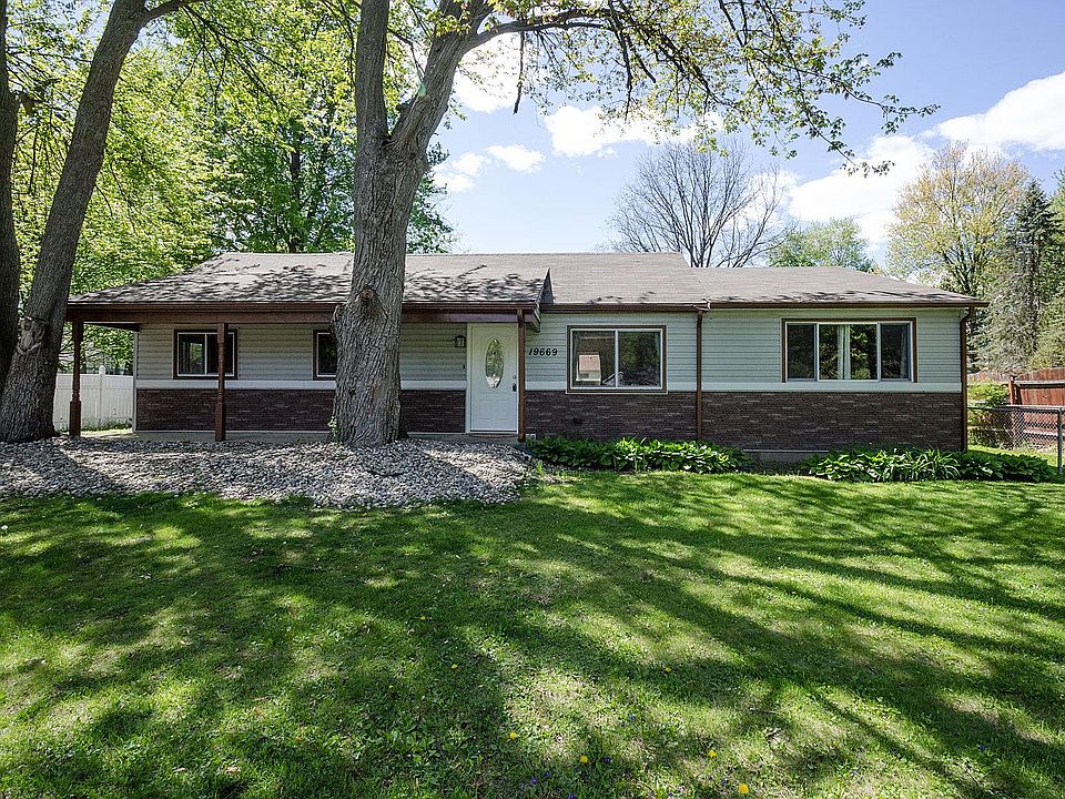 1st image of 19669 Merriman Ct