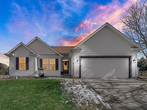 55398 Sumerset Ln, New Carlisle, IN 46552