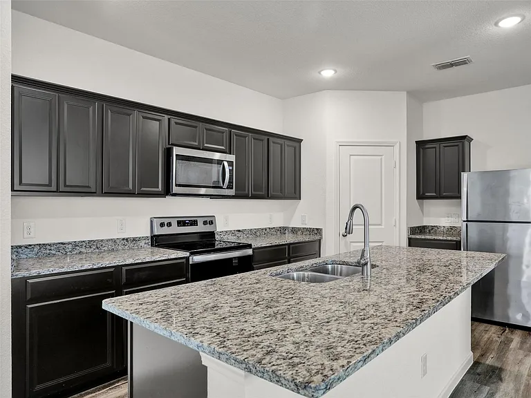809 Cherry Blossom St — Photo 4