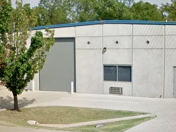 209 W 2nd St #A, Edmond, OK 73003