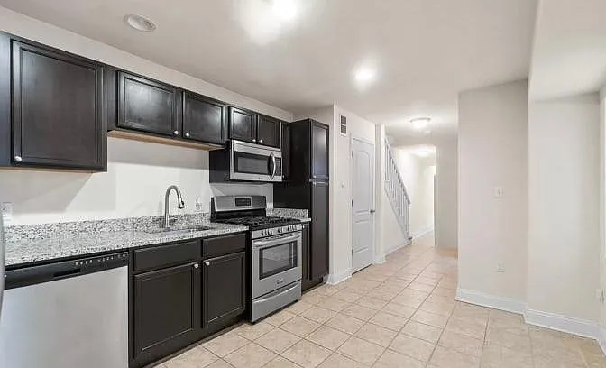 848 W Lombard St #1 — Photo 2