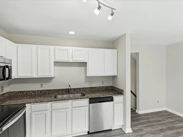 10043 Gander Ct — Photo 17