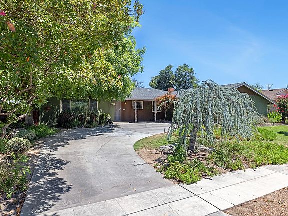 2nd image of 606 W Rialto Ave