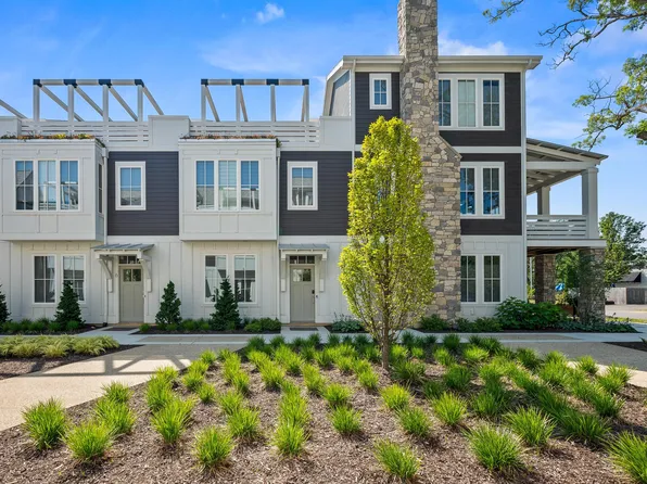 16007 Goodwin Ave #7, Union Pier, MI 49129