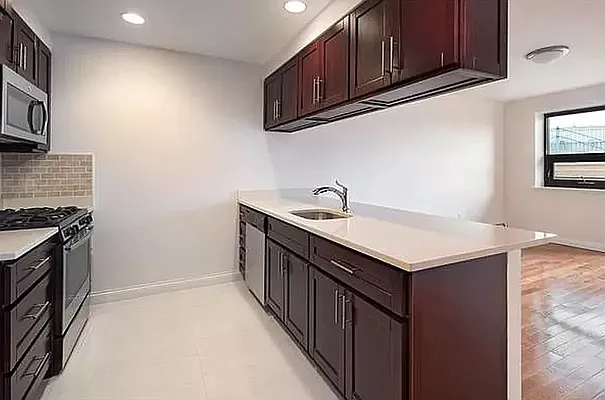 Rented by REAL New York | media 48