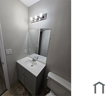 4th image of 5220 Farm Pond Ln