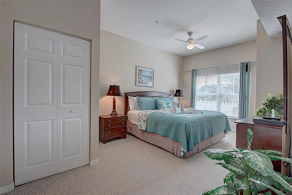 3 bed, 2.0 bath, 1296 sqft, $1,800 — Photo 3