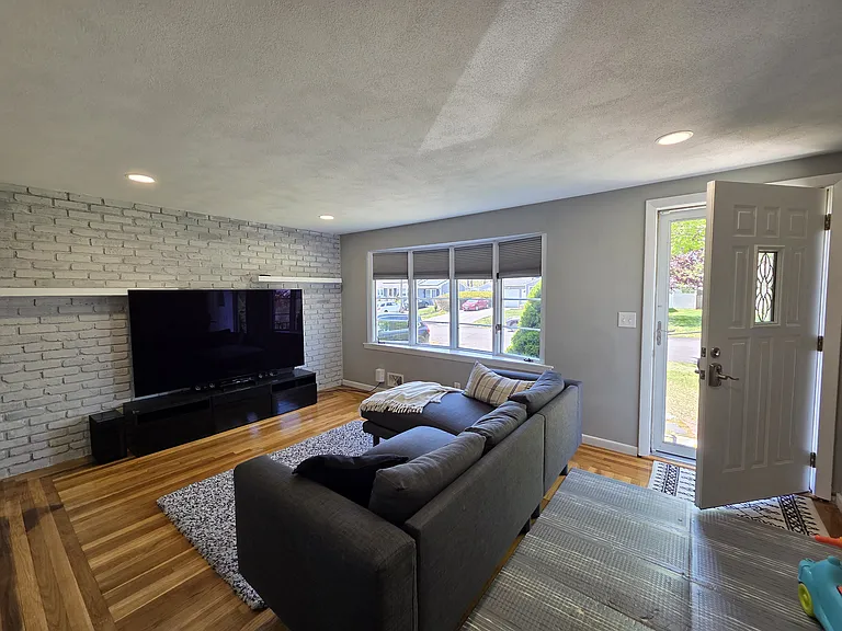 128 Moccasin Dr — Photo 17