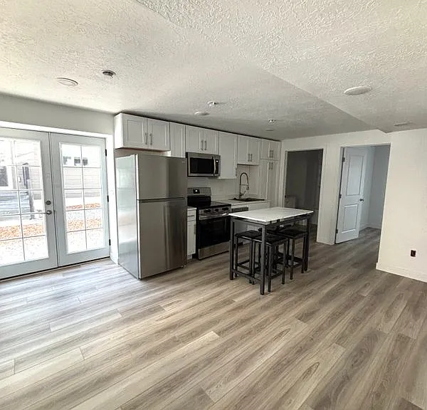 1453 W Royal Cloak Dr — Photo 6