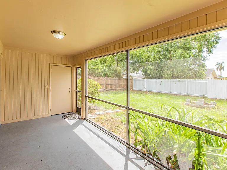 7346 Carrier Rd — Photo 17