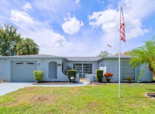 10015 Cherry Creek Ln, Port Richey, FL 34668