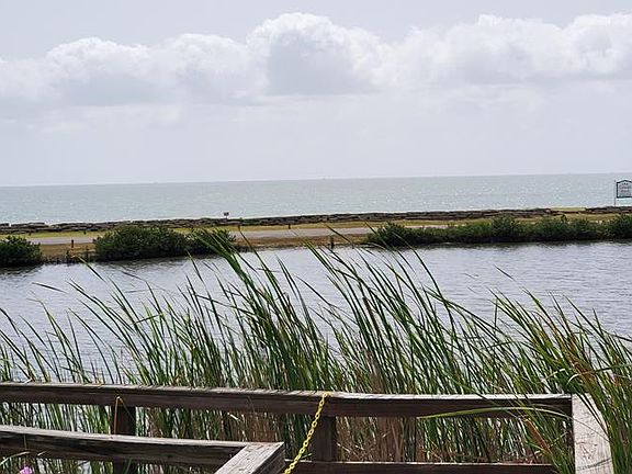4th image of 25 Old Cottage Beach Dr