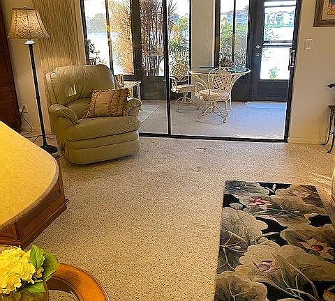 living rm out to lanai