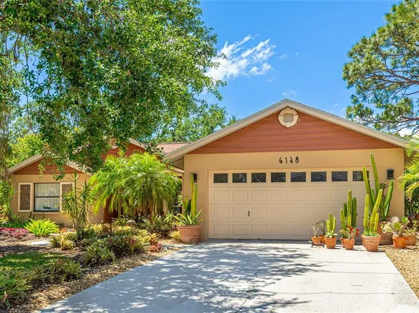 6148 Bonaventure Ct, Sarasota, FL 34243