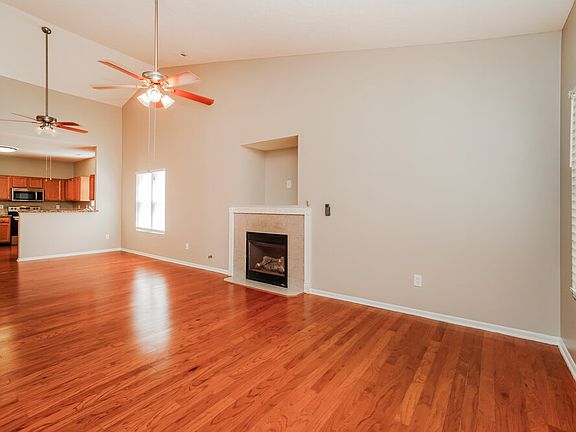 3rd image of 3990 Summerstone Dr