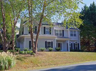 1000 Charter Oaks Dr, Charlottesville, VA 22901