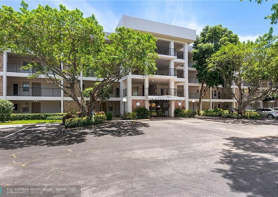 1st image of 2900 N Palm Aire Dr APT 204