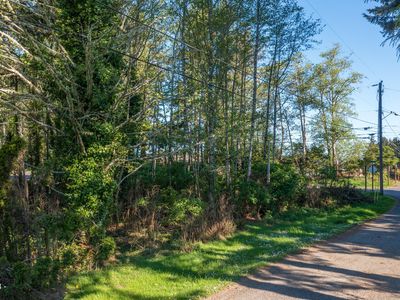 2041 NE Surf Ave, Lincoln City, OR, 97367