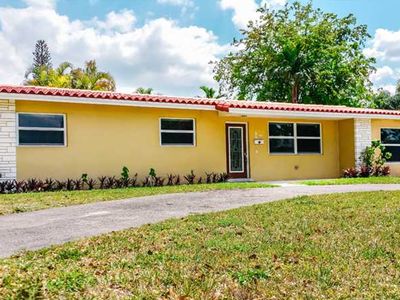 994 W 64th St, Hialeah, FL, 33012