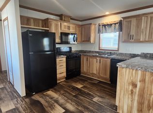 5425 Valley Dr #32, Bettendorf, IA 52722