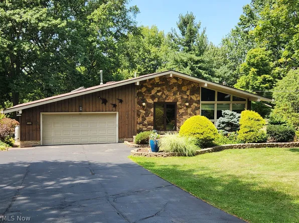 11190 W Walnut Ridge Rd, Chesterland, OH 44026