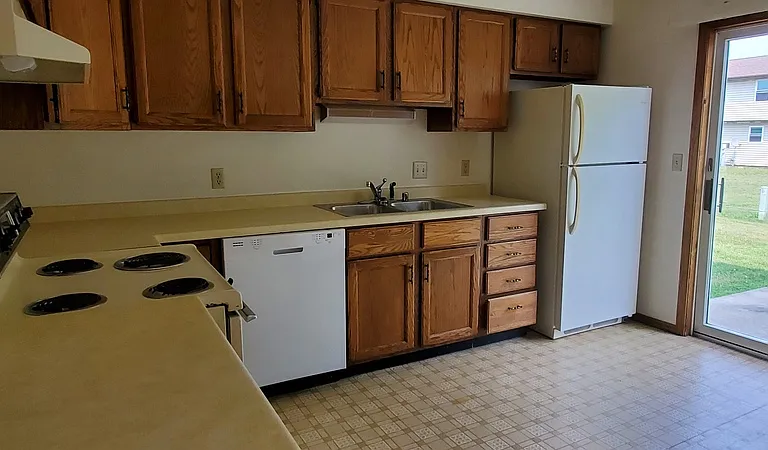 1336-1342 Honeysuckle Ln #1336 — Photo 3