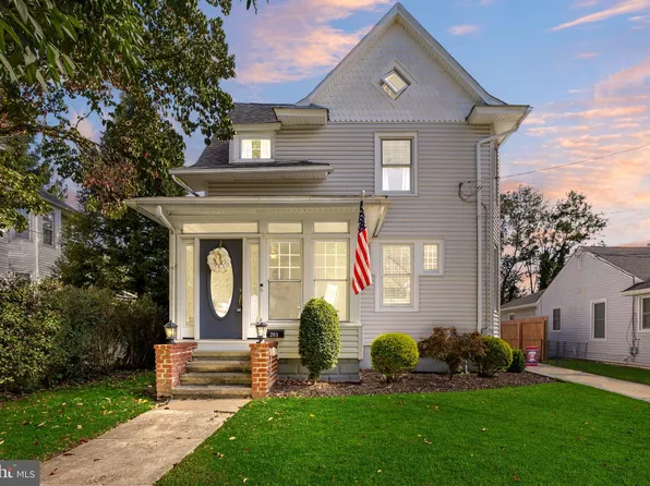 203 S Atlantic Ave E, Stratford, NJ 08084