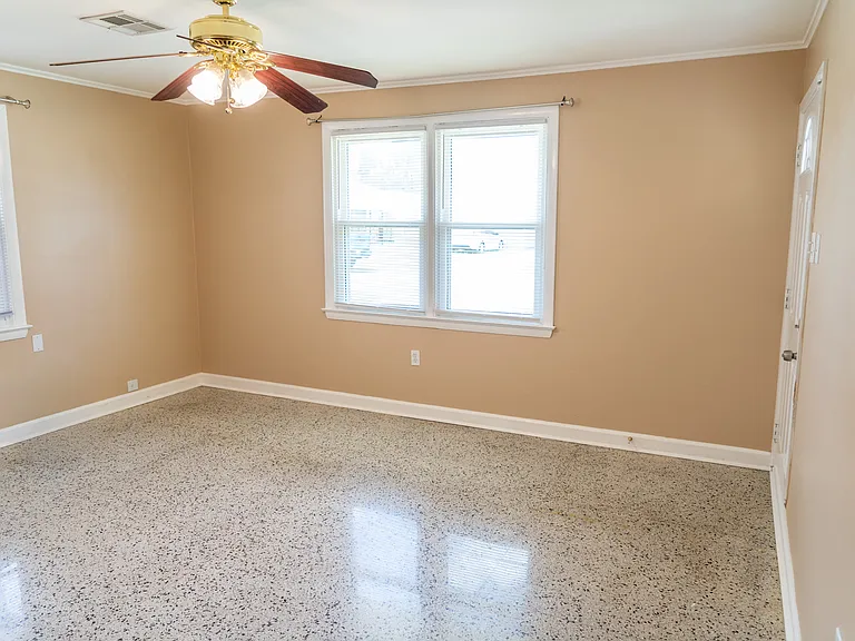 517 N Atlanta St — Photo 6