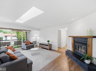 2845 Windsor Dr APT 303, Falls Church, VA 22042