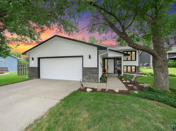 4604 E Belmont St, Sioux Falls, SD 57110