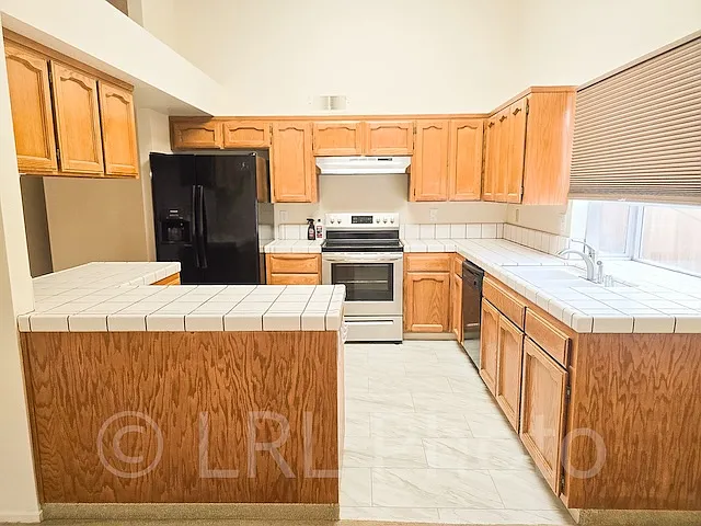 5322 W Sussex Way — Photo 1