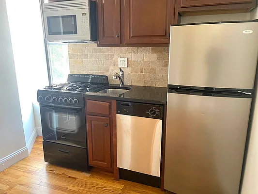 Rented by Corcoran | media 6