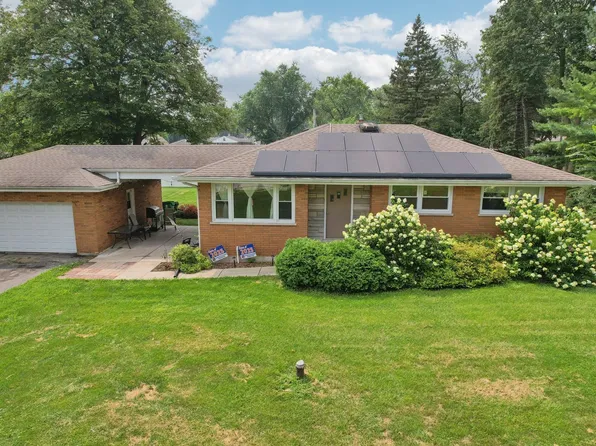 23W285 Armitage Ave, Glen Ellyn, IL 60137
