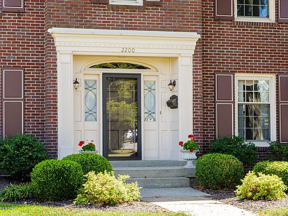 2200 Brighton Dr-3