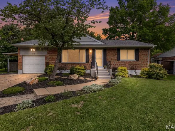 9509 Arban Dr, Saint Louis, MO 63126