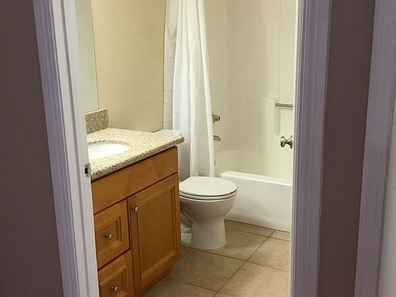 4th image of 252 S Poplar Ave #47