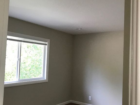 4th image of 1342 Branham Ln Unit 3
