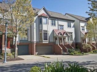 82 Waterfront Dr, Pittsburgh, PA