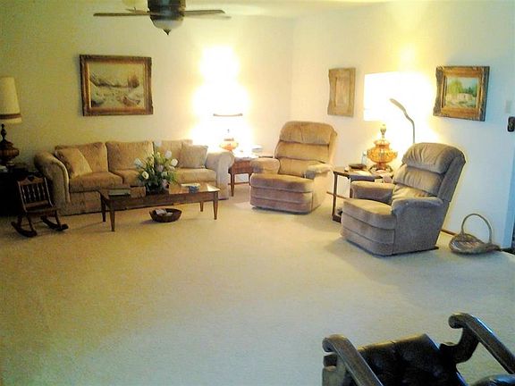 3rd image of 1081 Curry Road H