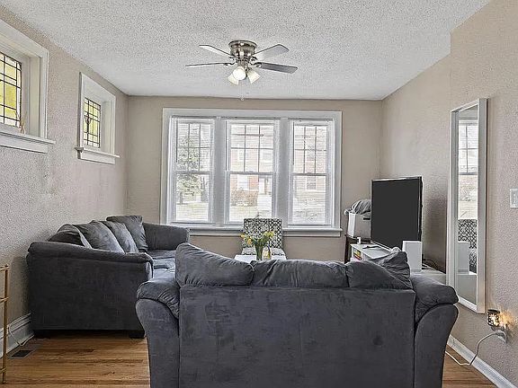 5th image of 1828 Allen Ave #2W