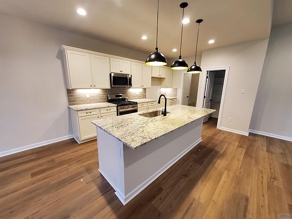 2nd image of 234 Pond Dr