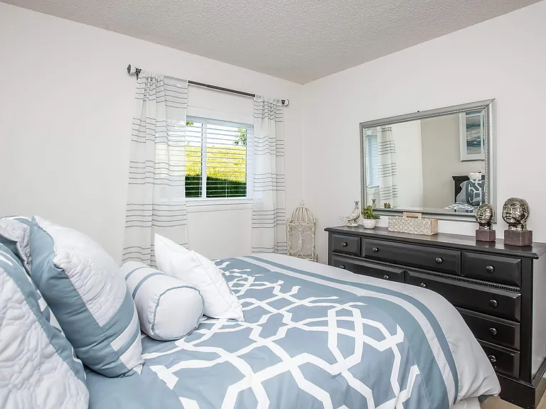 Nob Hill Apartment Homes — Photo 25
