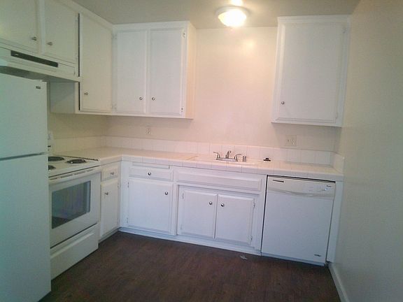 5th image of 2800 N Half Moon Dr APT E