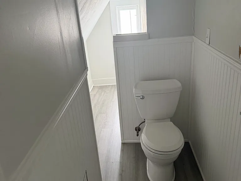 100 Nanticoke Ave #4 — Photo 4