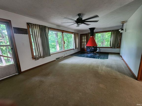 4th image of 11220 Darmstadt Rd