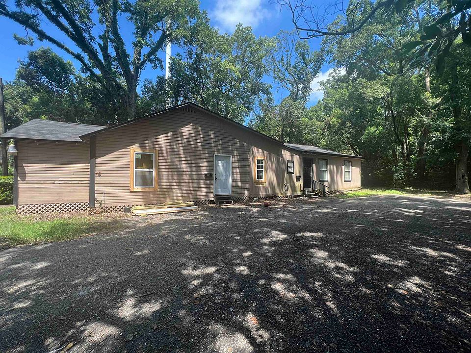 2nd image of 208 Putnam Dr #1-2-3